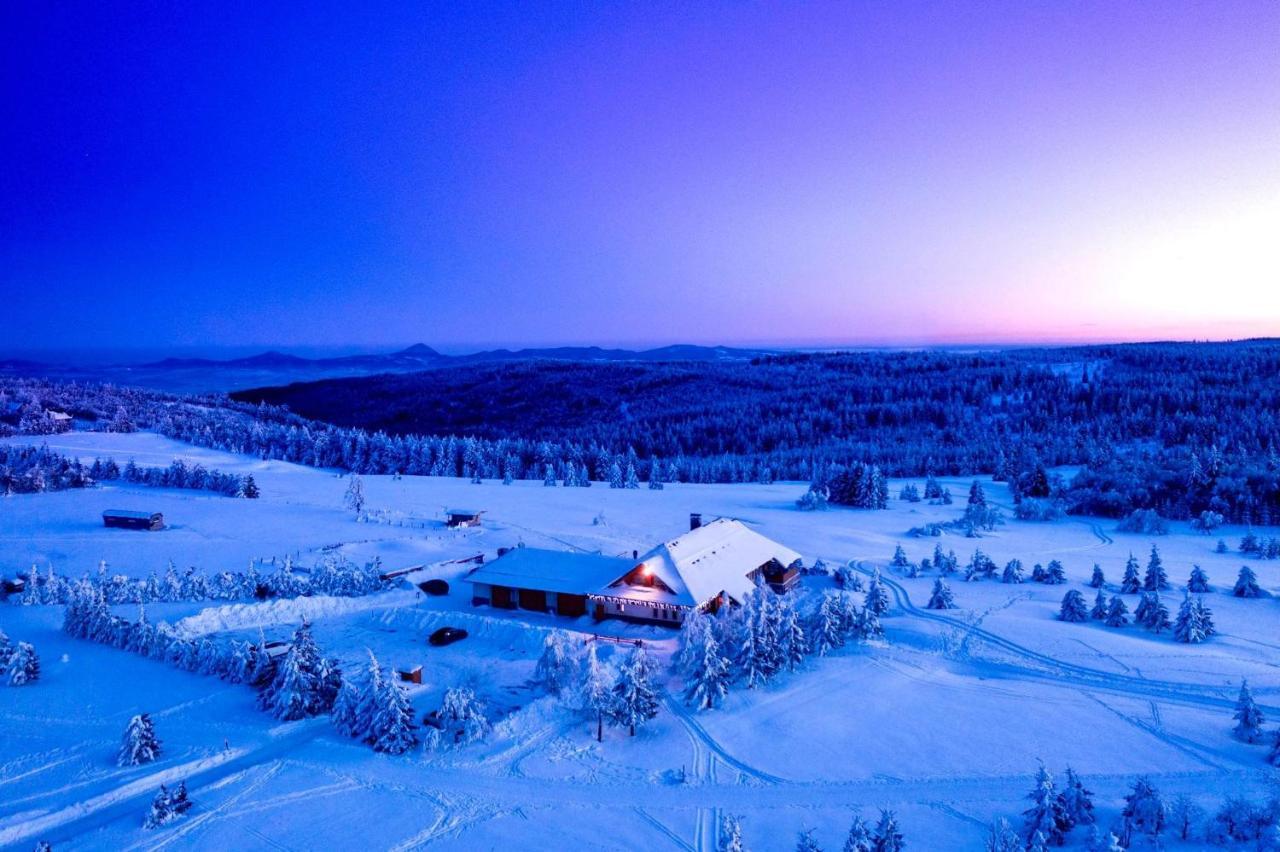 Hotel Krusnohorsky Dvur Cinovec Bagian luar foto
