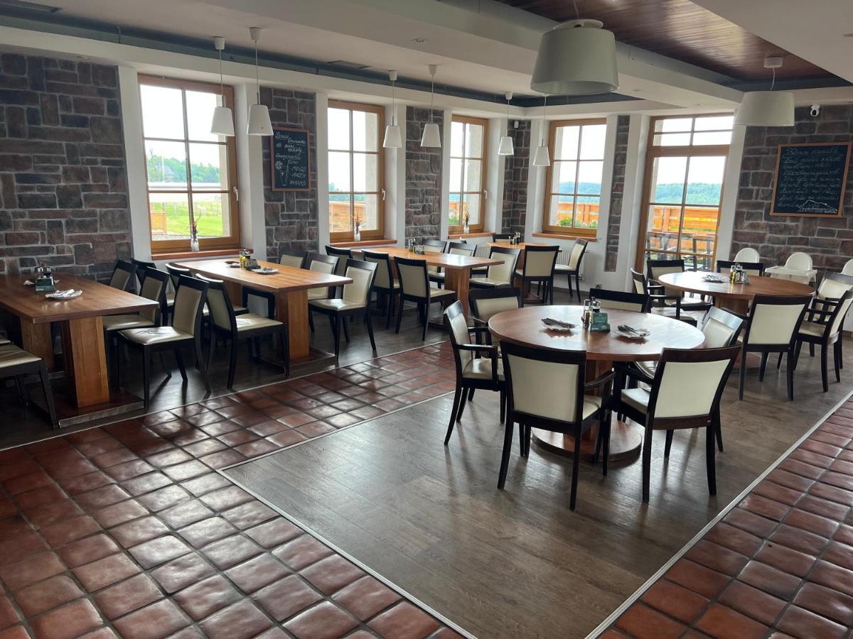 Hotel Krusnohorsky Dvur Cinovec Bagian luar foto